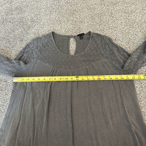 TORRID 00 0X XL Gray Washed Gauze Blouse Eyelet Detail 3/4 Sleeve R $46 - Picture 9 of 11